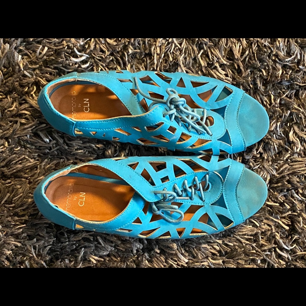 Blue CLN Peep Toe